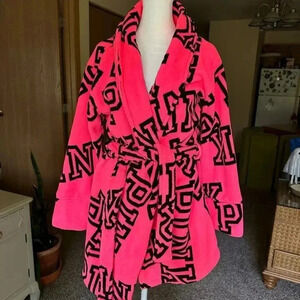 PINK Victoria’s Secret bath robe